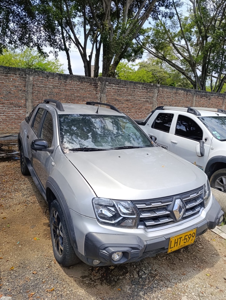 LHT599 RENAULT DUSTER OROCH 2023